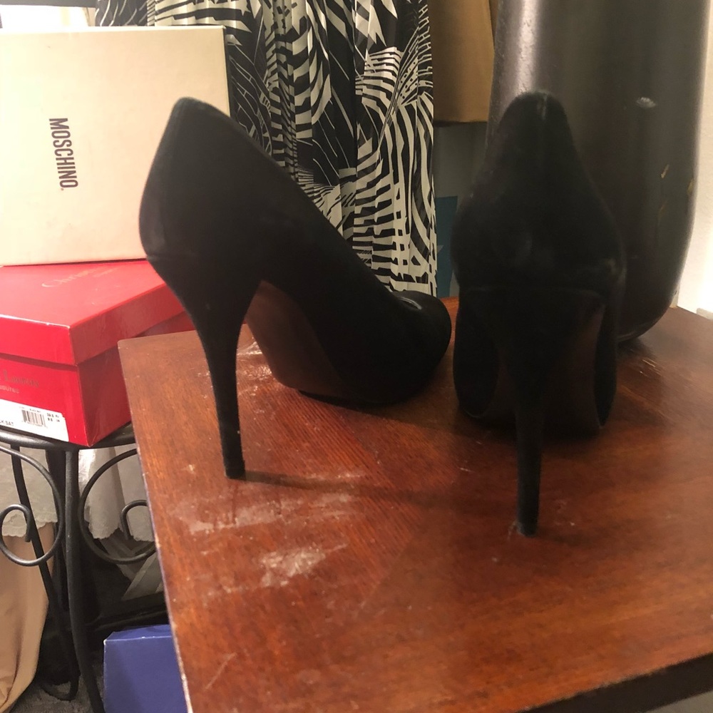 Shoes - Picture 4 of 4